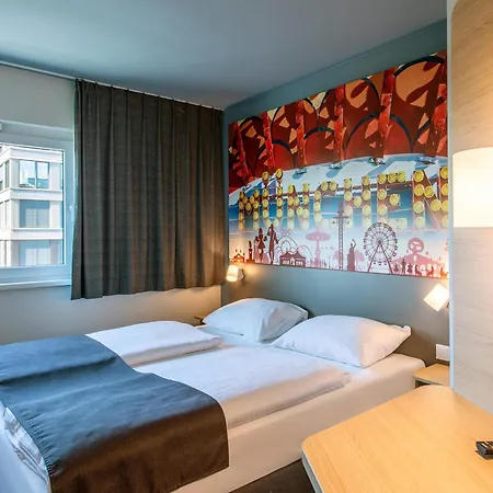 City-west Hotel