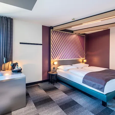 City-west Hotel