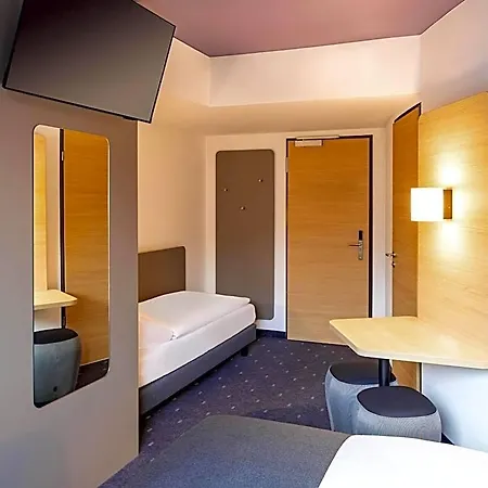 City-west Hotell