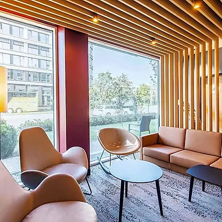 City-west Hotell