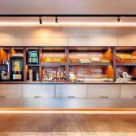 Hotell City-west 3*