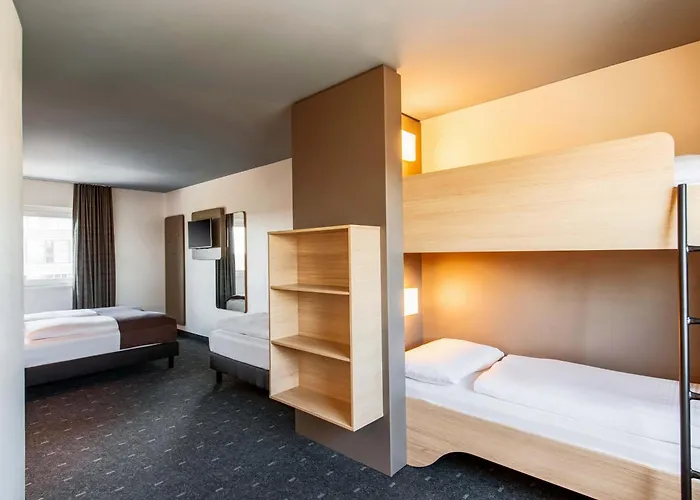 City-west Hotel 3*