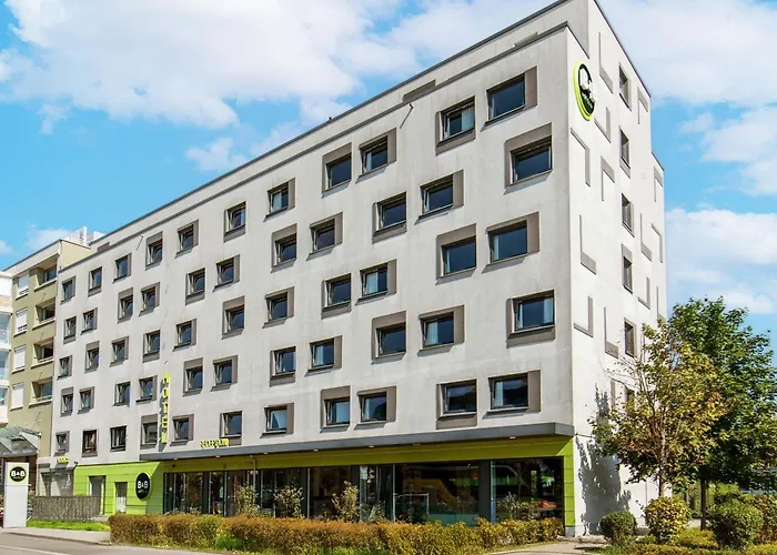 City-west Hotel 3*