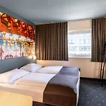 City-west Hotel